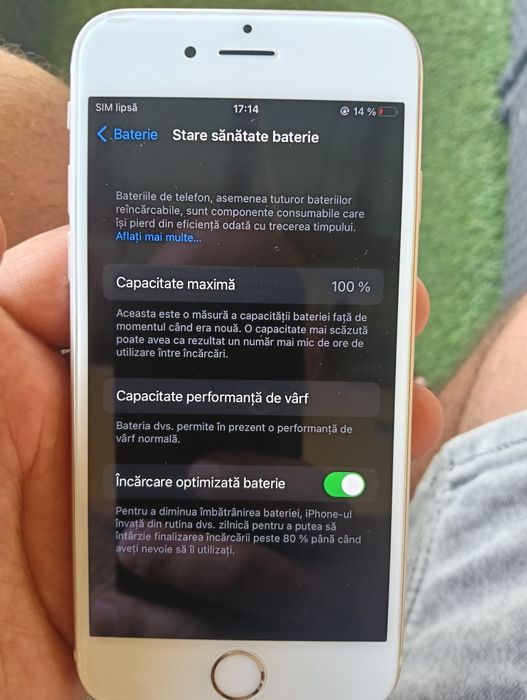 Vând iPhone impecabil la 200 de lei