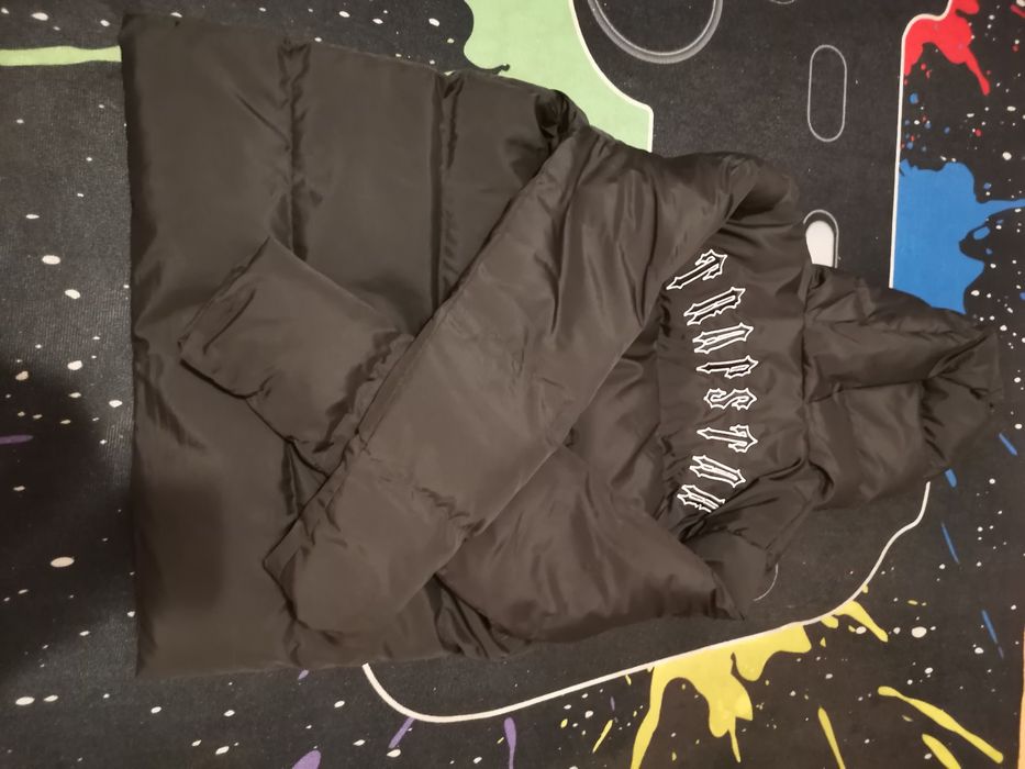 Vând geaca TRAPSTAR