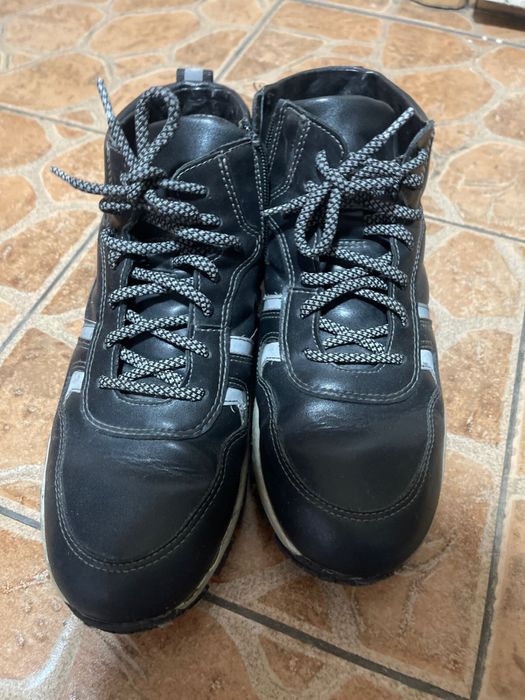 Продам зимние ботинки