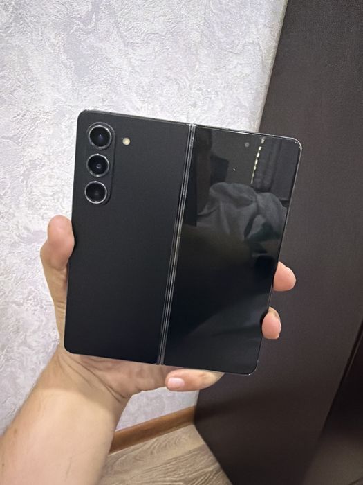 Samsung Fold 5 256gb Qora