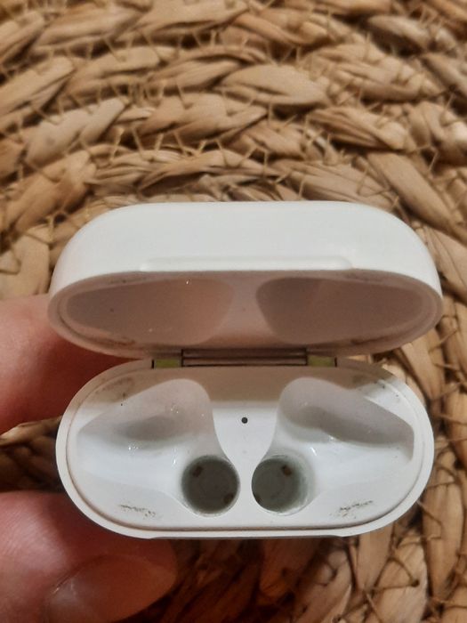 Продажа Кейса Airpods 1  Generation