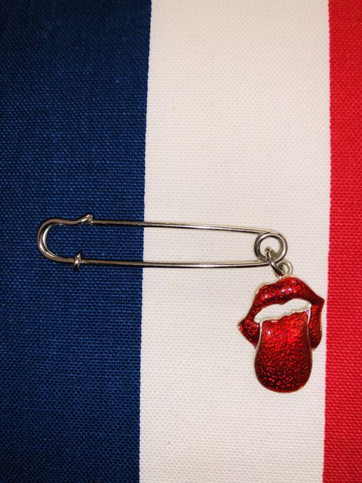 Продаются оригинальные броши