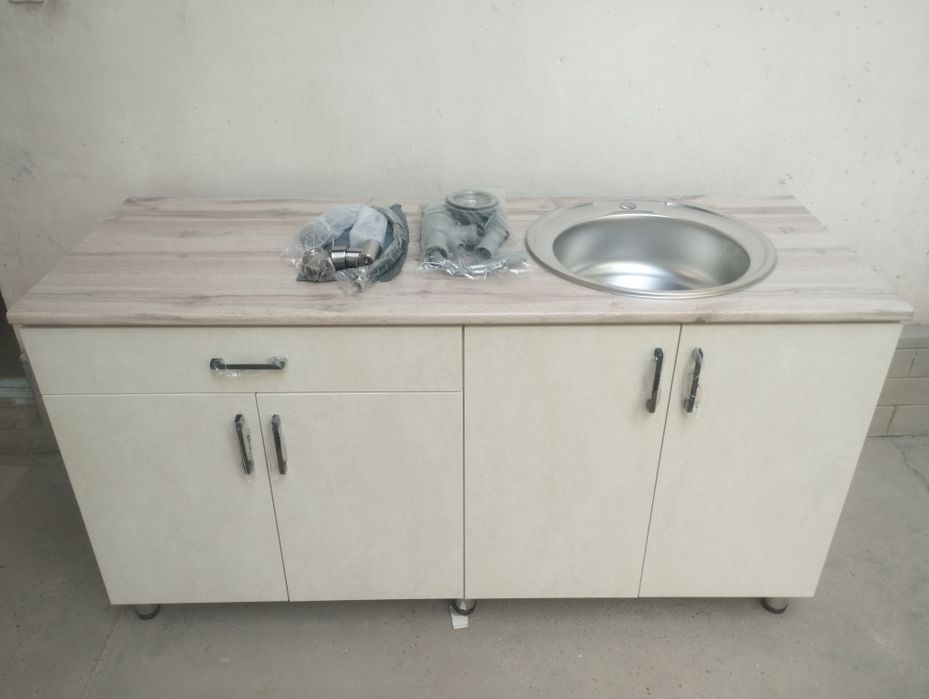 Кухонная мебель.  Кухонная гарнитур.  Кухонная мойка