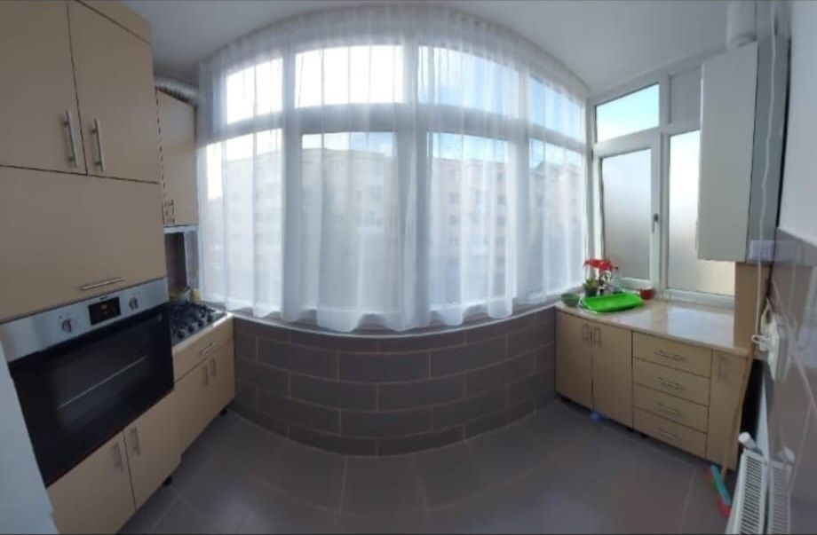 Inchiriez apartament 3 camere