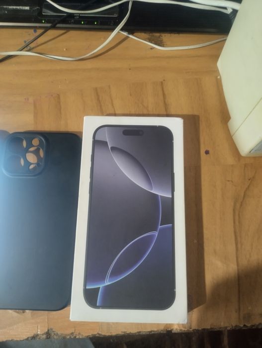 Продам iPhone 16 про Макс