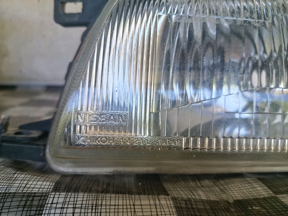 Фара на Nissan Sunny