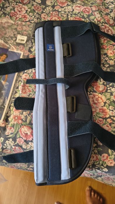 Vând orteză Franța cu etichetă, mărimea 3, 70-80 cm