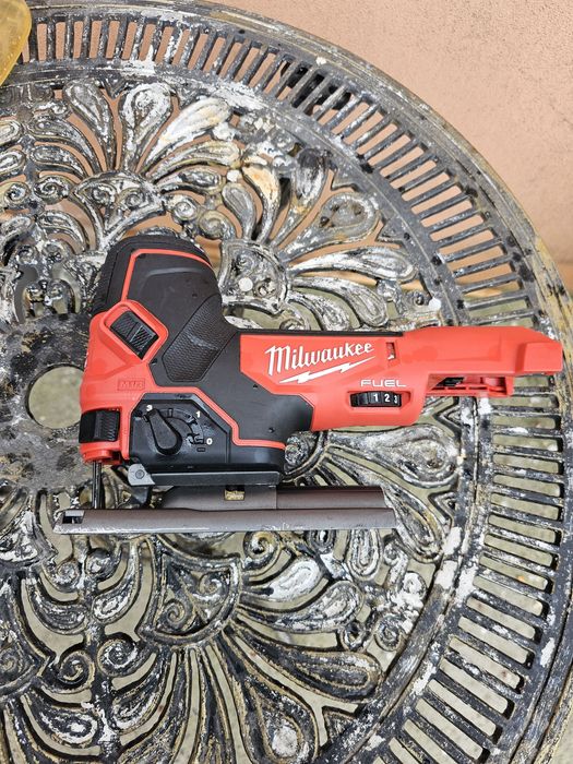 Pendular milwaukee m18fbjs