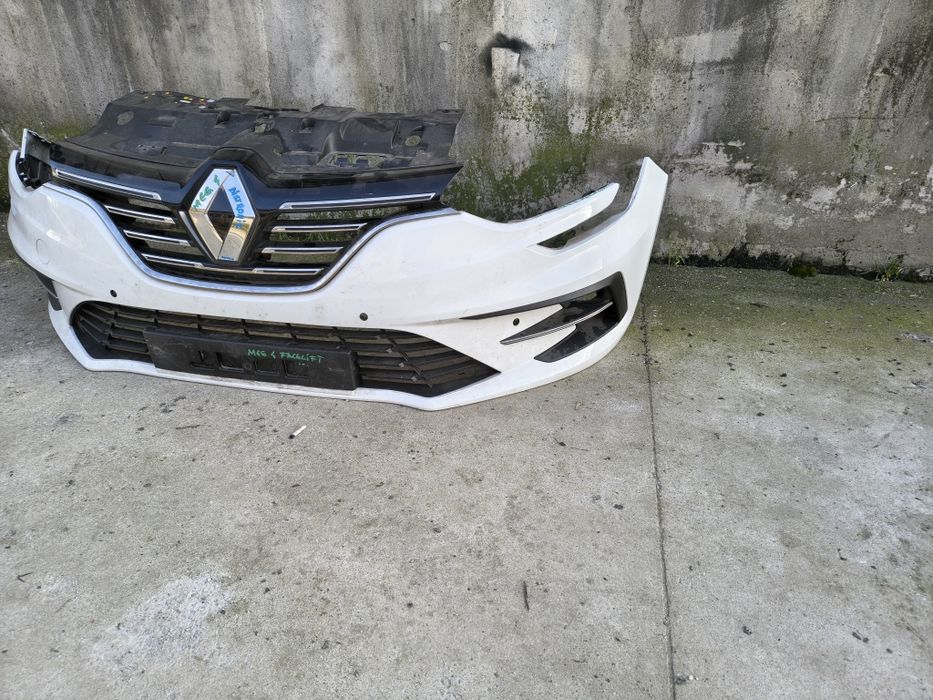 Bară față Renault Megane 4 afacelift cu distronic