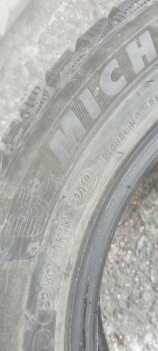 Продам шины зимние шипованые Mishlen