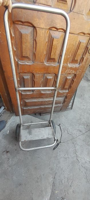 Продам две тележки