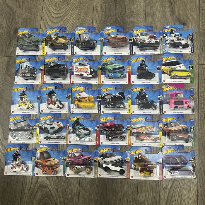 Lot Hot Wheels - 90 buc