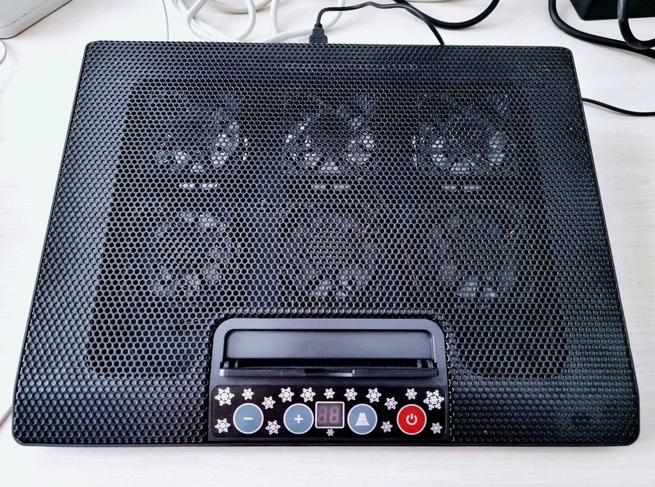 Охлаждающая подставка для ноутбуков Inca Inc-601GMS