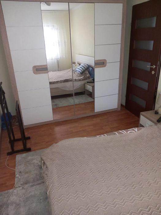 Inchiriez apartament doua camere complet utilat si mobilat zona Strand, direct de la proprietar