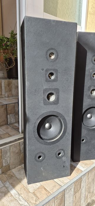 Boxe audio in carcasa de lemn