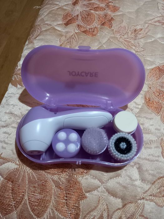 Почистваща четка за лице