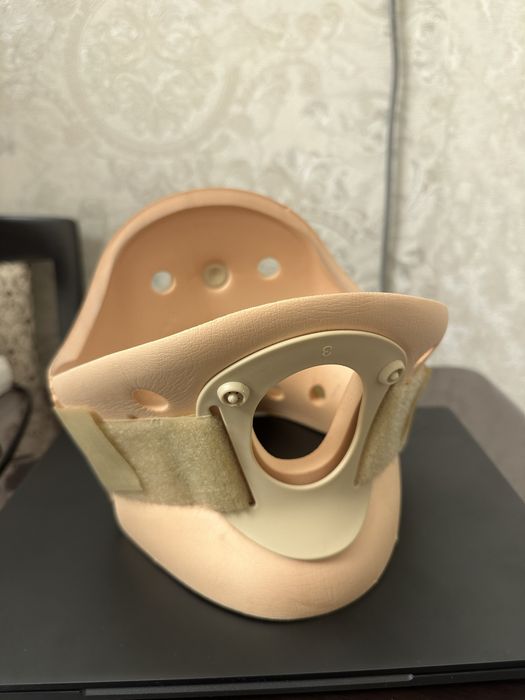 Воротник ортопедический