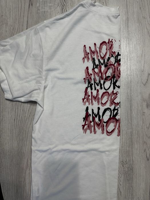 Футболки M-L на девушку