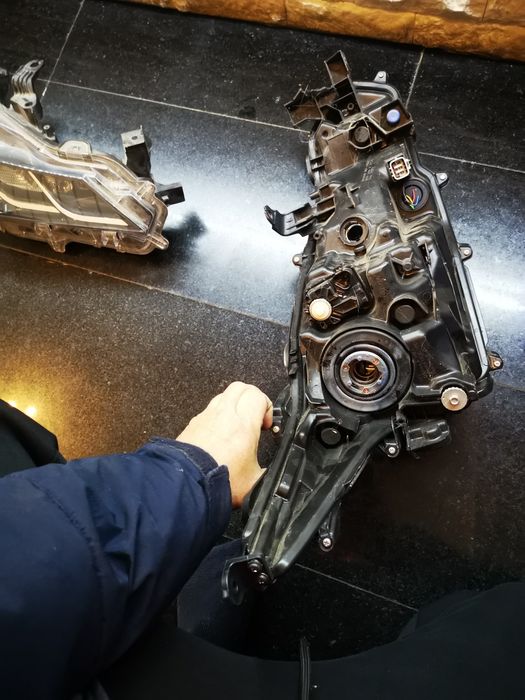 Far stânga dreapta toyota corolla sedan 2020 halogen 2021 2022 2023
