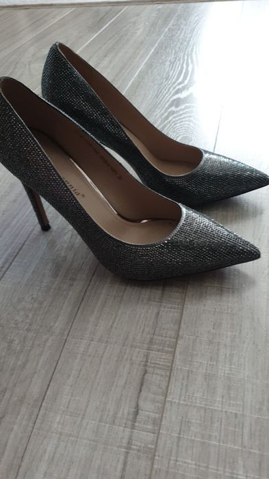 Продам туфли, одевала один раз
