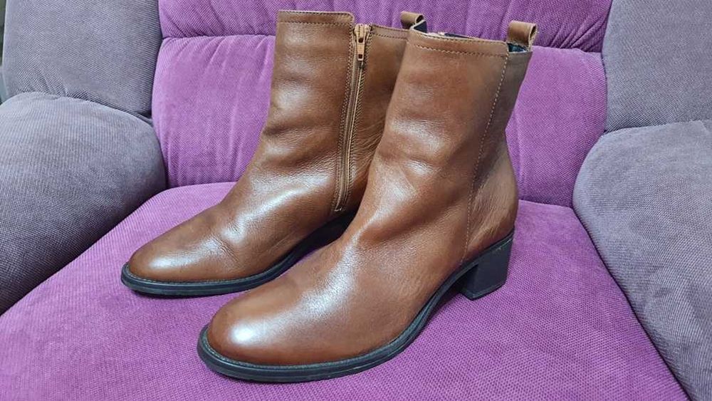 Botine elegante piele, de la LAZZARINI MARIMEA 39