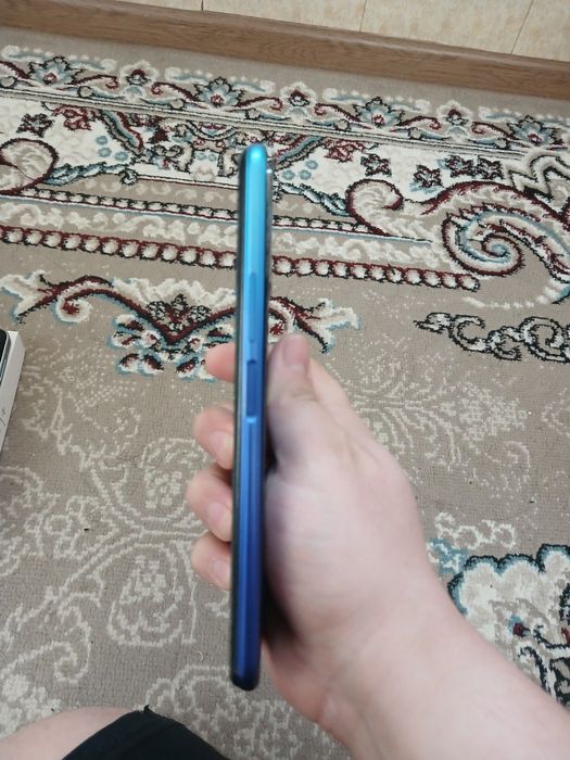 Vivo Y 20 .64 gb Ram 4+2 ,ekranida sini'gi bor,Ekran alishgan,