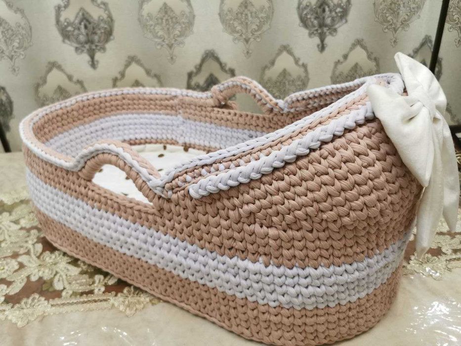 Вязаная люлька ручной работы