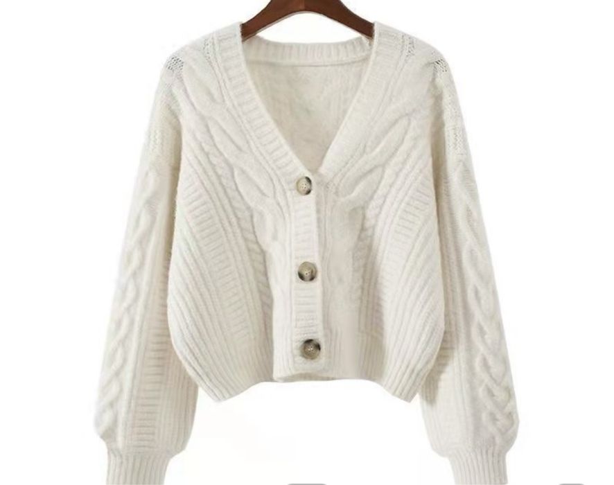 белый кардиган