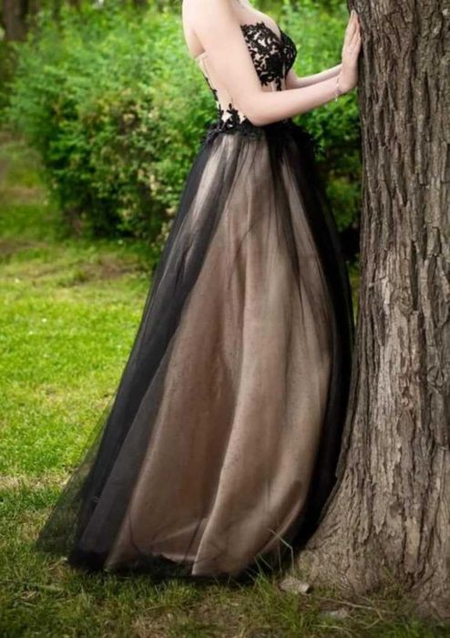 Красива бална рокля