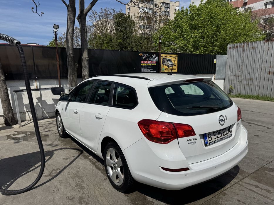 Opel Astra J 1.7 cdti