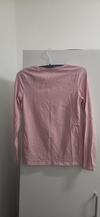 Bluze fete Guess,originala,marimea 12 ani,culoare,roz,stare foarte buna