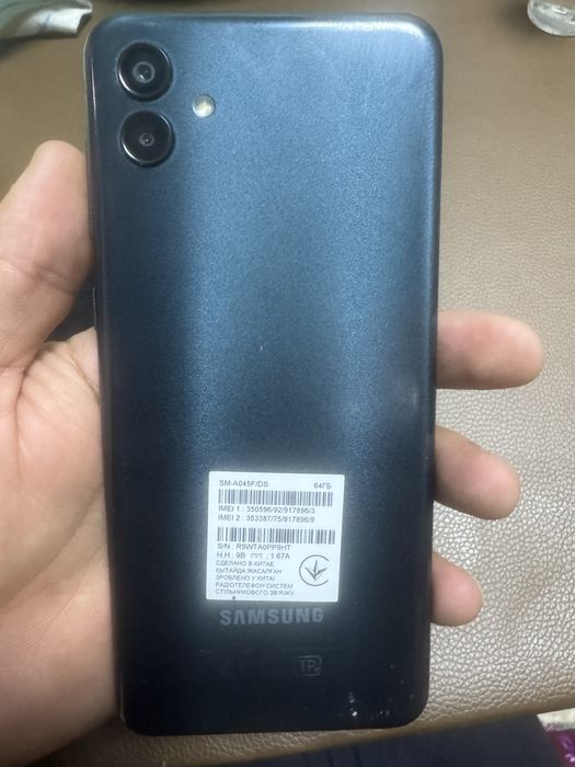 Продается два телефона хуавей и самсунг