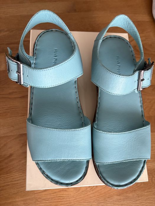 Чисто нови Hush Puppies сандали