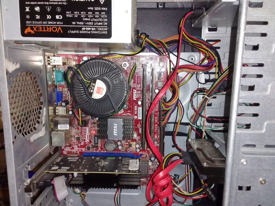 Компьютер в комплекте.