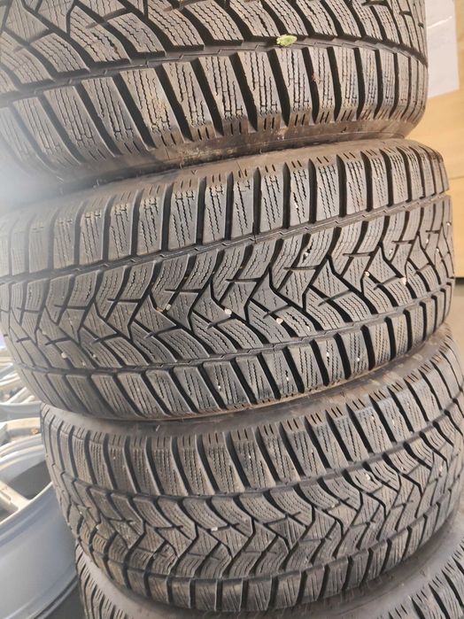 4бр.зимни гуми 225/50/17 Dunlop