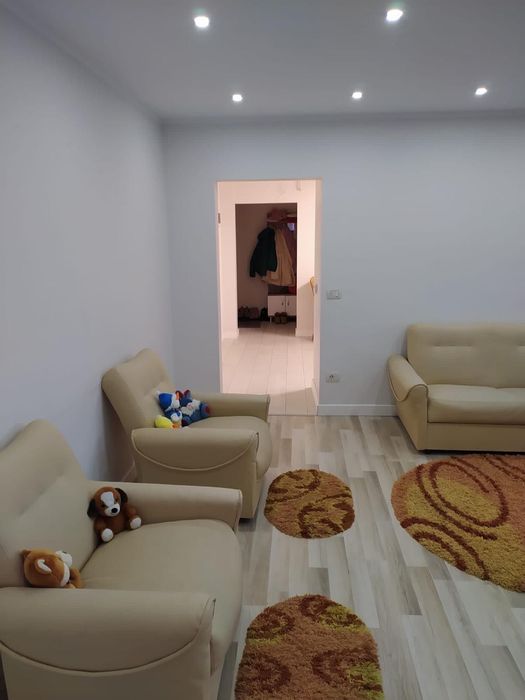 Apartament cu 3 camere de închiriat în Rădăuți