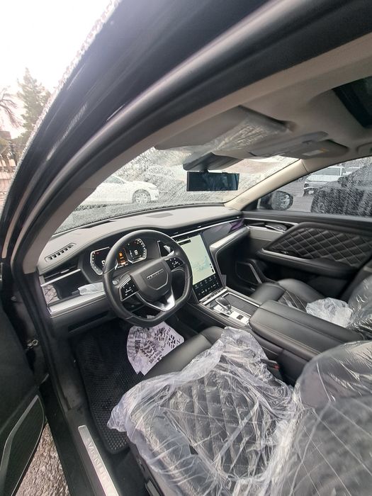 Срочна продаётся Nissan  Венучи ГИБРИД