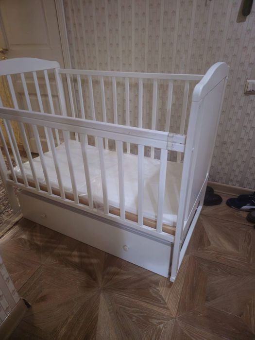 Продоется кровать