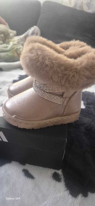 ДЕТСКИ маратонки  adidas