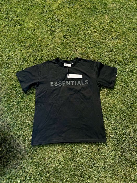 Tricou negru ESSENTIALS  / PREMIUM 2025