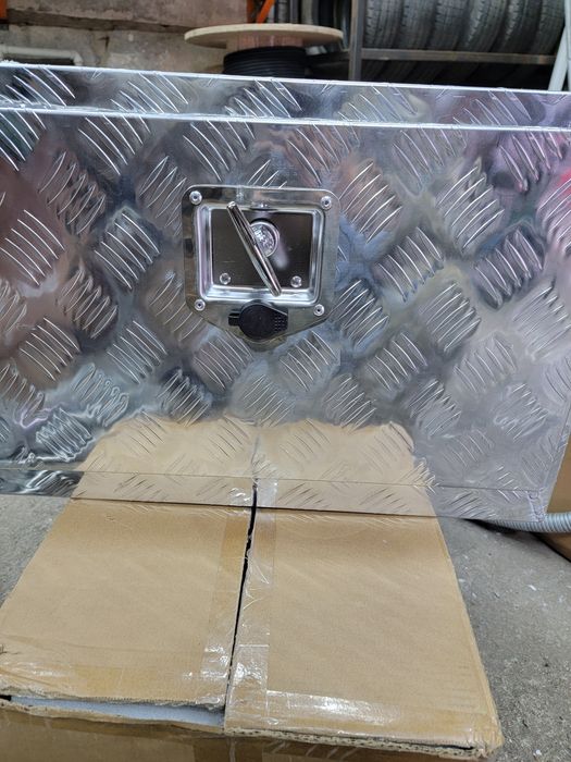 Продам инструментальный ящик