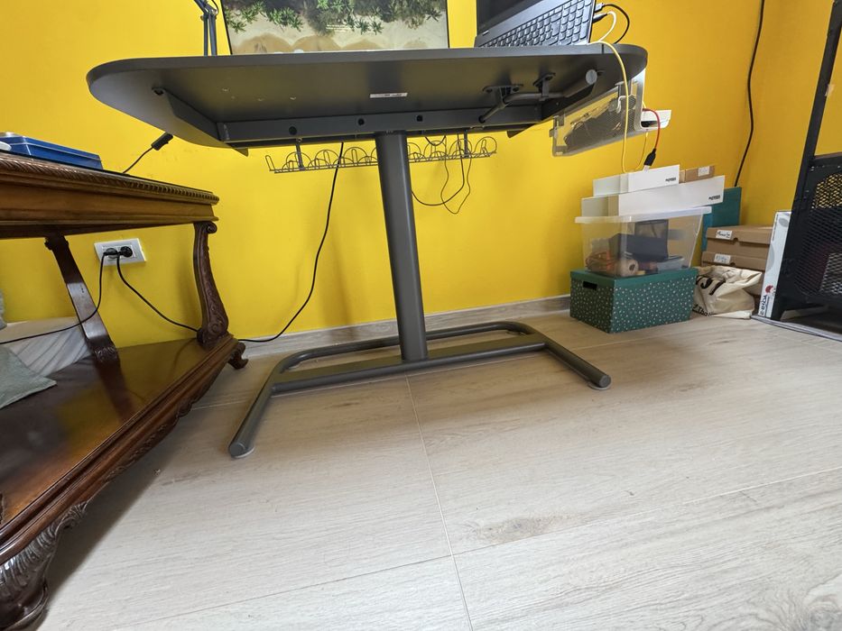 Birou cu inaltime reglabila SEGRARE IKEA