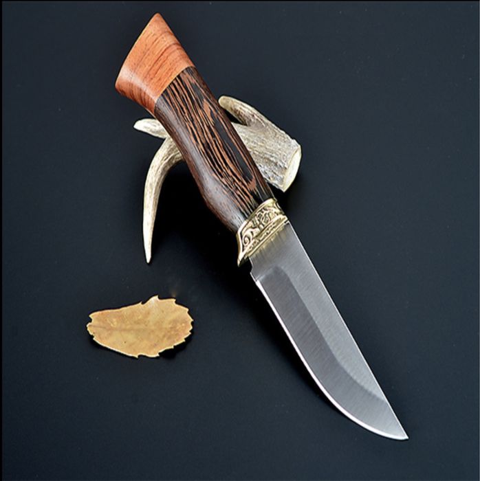 Ловен нож за дране подходящ за ловец туризъм къмпинг