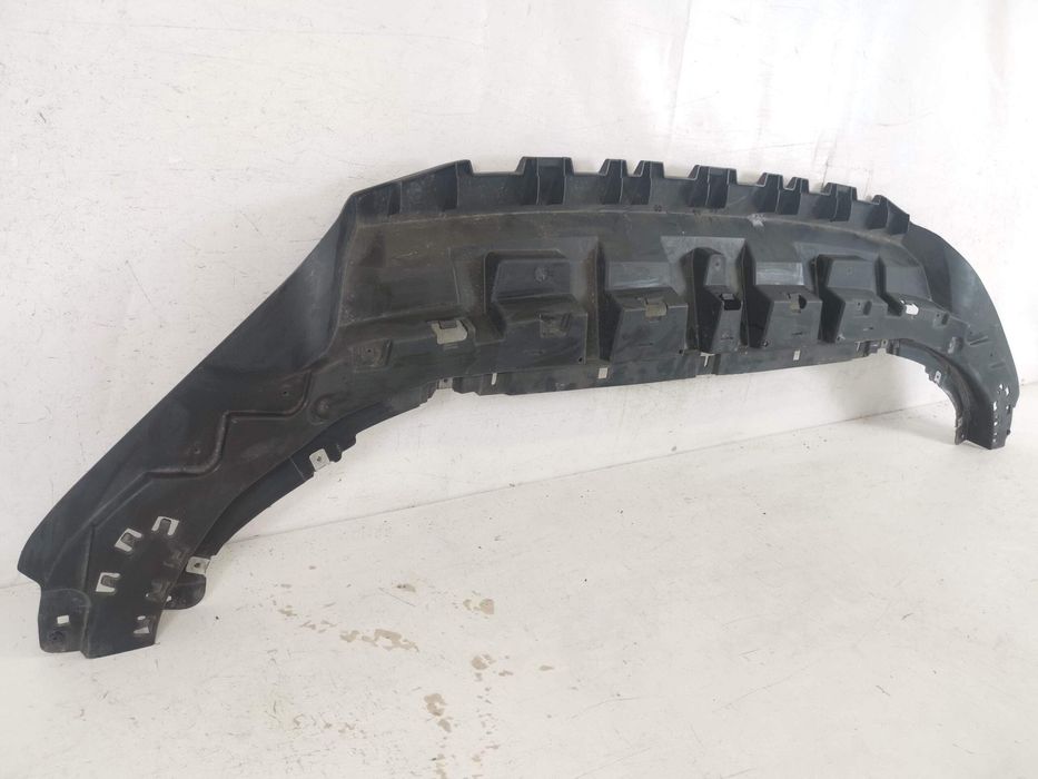 Ауди Q8 / Audi Q8 Original предпазен щит за предна броня в добро състо