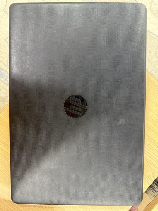 Notebook H/P ichidagi narsalari almashmagan, zaryadchik, sumkasi birga