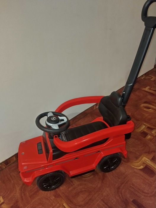 Продавам детска кола