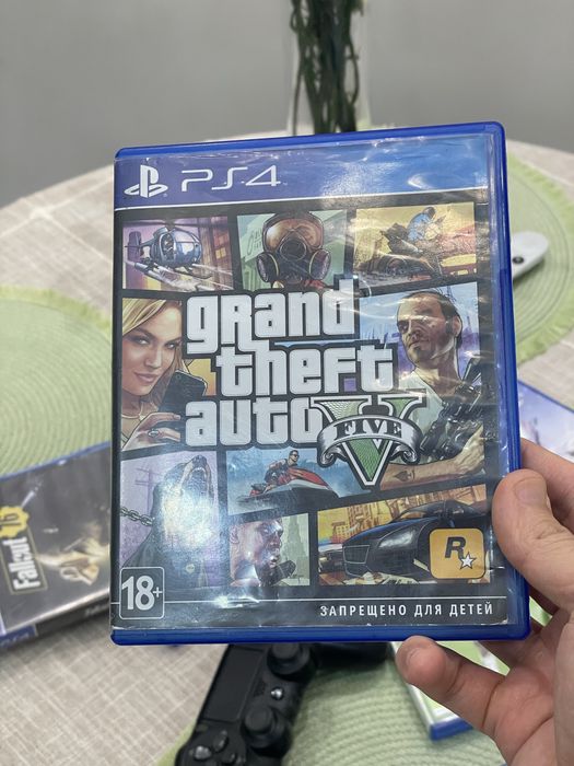 Sony Playstation 4 Slim, PS4, PS5 + диски