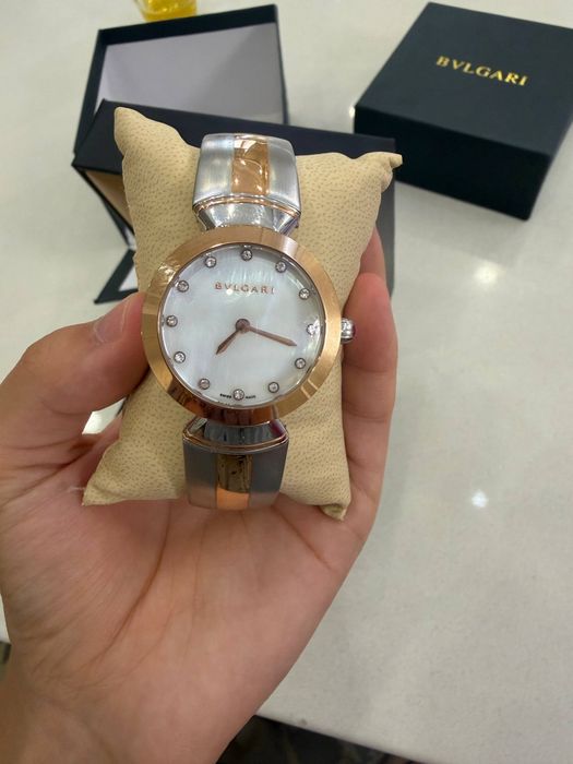 Продам новые женские часы   bulgari