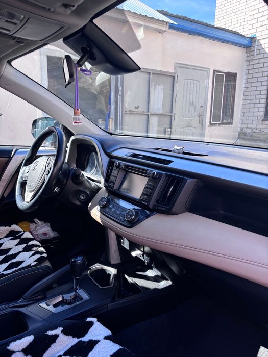 Продам Rav 4 2016 года