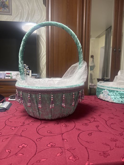 Продам корзину  с ручкой